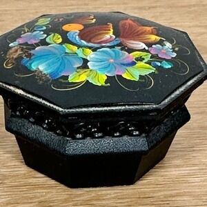 Bird Intricate Scroll Work Cut‎ Outs Plastic Box